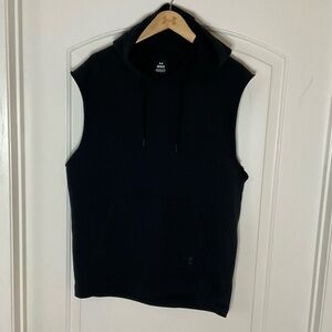 Under Armour Terry Cotton Mun’s Large Sleeveless Hoodie